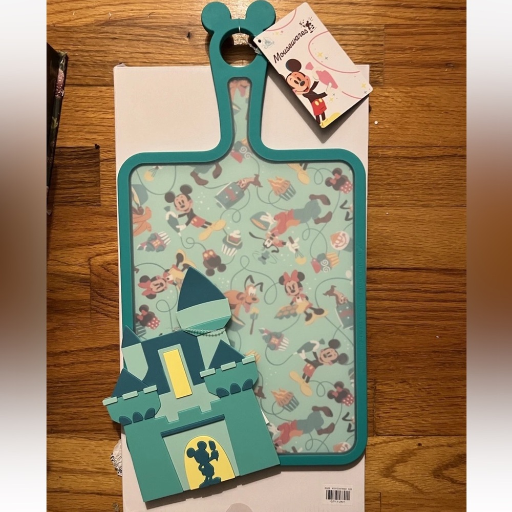 Disney Mousewares Trivet and Cutting Board